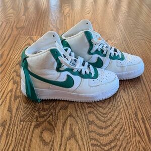 Nike High-Top Sneakers - White and Green